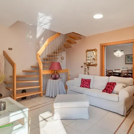 Adora Вилла Serravalle Pistoiese